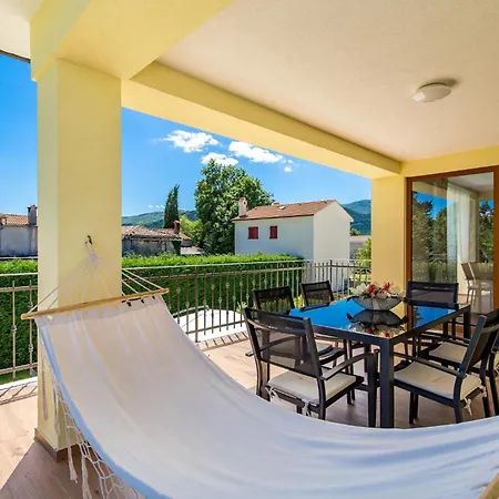In With House A Panoramic View Holiday home
