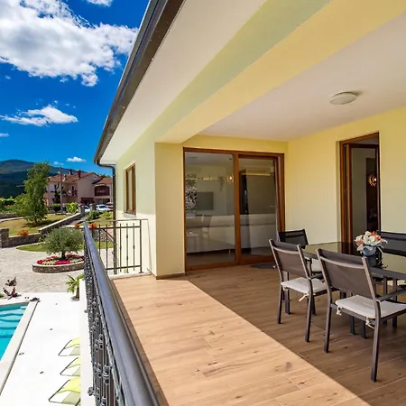 In With House A Panoramic View * Mucici