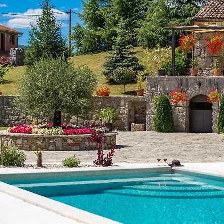 Holiday home In With House A Panoramic View *